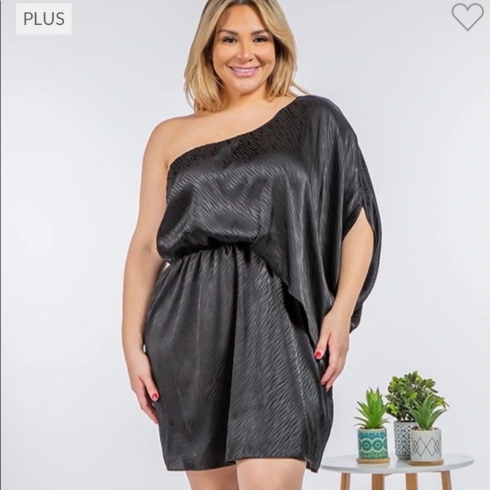 Black Plus size dress